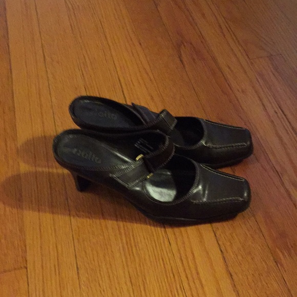 Shoes - Picture 2 of 3